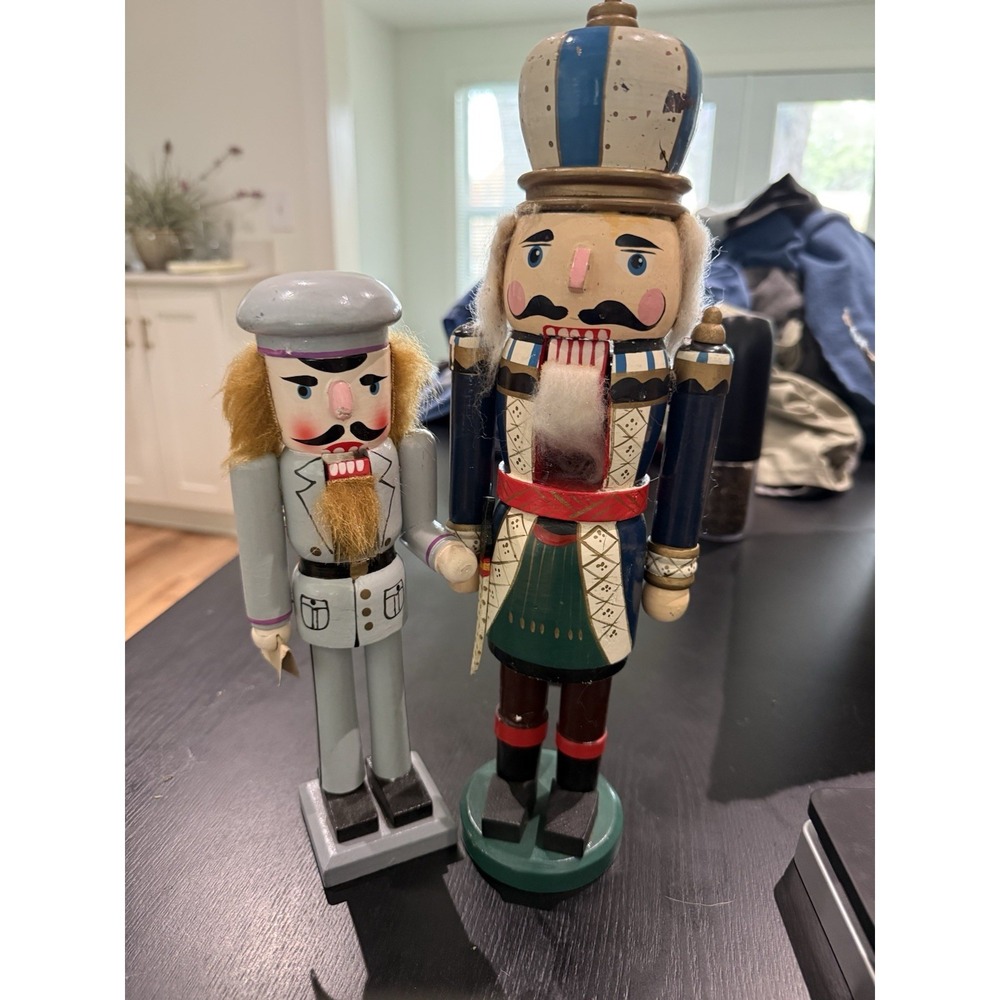 🎄 Vintage Wooden Nutcracker Set of 2 14"King 10"Soldier Hand Painted Christmas - Picture 8 of 8